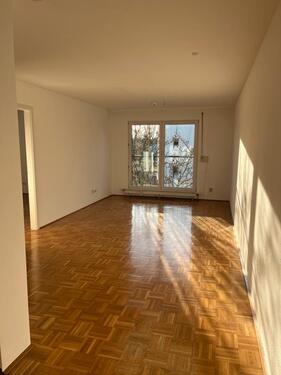 Foto - Helle 2-Zimmer-Wohnung im Herzen von Traunreut - zentral