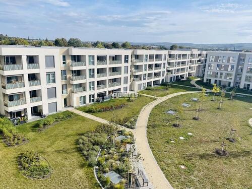 Foto - antaris Immobilien GmbH **Attraktive 4-Raum-Wohnung im Zweitbezug – mit Balkon & 2 Bädern**
