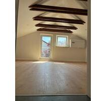 Erstbezug nach Sanierung. 1.5-Zimmer DG Wohnung in ruhiger Lage - Kulmbach Blaich