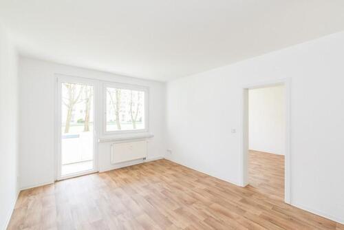 Foto - Modernes Bad Balkon - 269,00&nbsp;EUR Kaltmiete, ca.&nbsp; 49,31&nbsp;m&sup2;