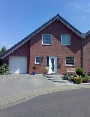 Foto - Provisionsfrei: Exklusive, moderne Doppelhaushälfte mit Garage