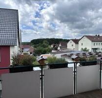 Provisionsfrei hochwertige 4-Zimmer-Maisonette mit Wallbox - Oerlenbach