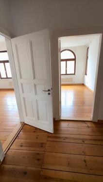 Foto - Schöne 2-Zimmer Altbauwohnung mit Dielenboden & Aufzug