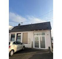 Außergewöhnliches Gewerbeobjekt mit Küche und WC-Anlagen - Urmitz