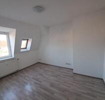 Niedliche Dachgeschosswohnung - 250,00&nbsp;EUR Kaltmiete, ca.&nbsp; 38,00&nbsp;m&sup2; in Crimmitschau (PLZ: 08451)