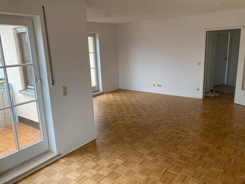 Foto - Moderne 2 Zimmer Wohnung + Küche inkl. E-Geräte + PKW Stellplatz