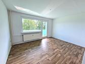 Foto - Überzeugende Grundrissänderung - Wohnküche, Sonnenbalkon, Hauswirtschaftsraum - 1. Obergeschoss