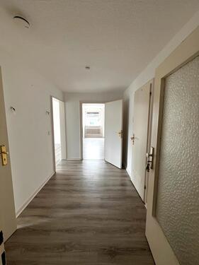 Foto - Renovierte 3,5-Zi, KDB, 74qm mit Balkon Nähe FernUni Hagen