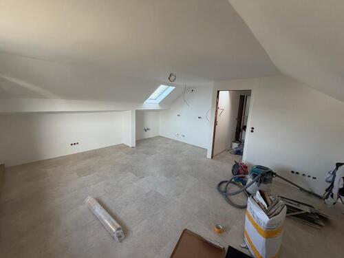 Foto - 2 Zimmer Dachgeschoßwohnung zur Miete in Offenbach am Main