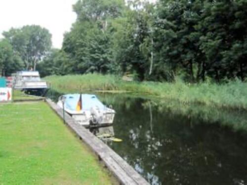 Foto - Große, 2 bzw. 3 Zimmerwohnung mit Garten direkt am Wasser