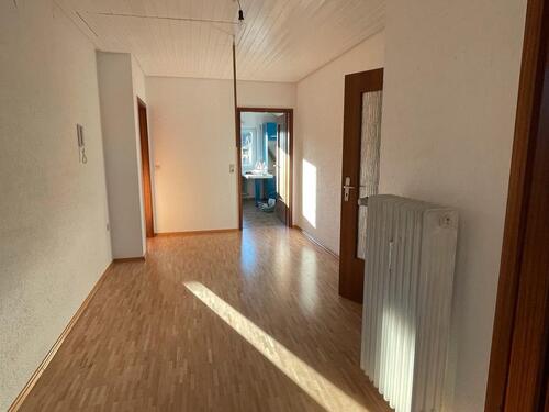 Foto - Helle 3-Zimmer-Wohnung - 700,00&nbsp;EUR Kaltmiete, ca.&nbsp; 85,00&nbsp;m&sup2;