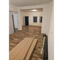 Komplett sanierte 3-Zimmer-Wohnung mit Balkon - Siegen Dillnhütten