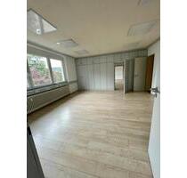 Lichtdurchflutete Büroräume laden zum gemütlichen Arbeiten ein - Lörrach