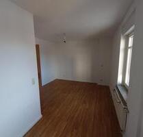 Mietwohnung - 301,00&nbsp;EUR Kaltmiete, ca.&nbsp; 62,06&nbsp;m&sup2; in Hohenstein-Ernstthal (PLZ: 09337)