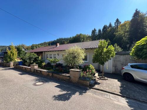 Foto - Geräumiges Einfamilienhaus mit Garten in Elmstein-Schwarzbach