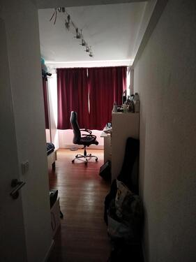 Foto - Verfügbar nach Auszug: WG Zimmer mit eigenem Badezimmer