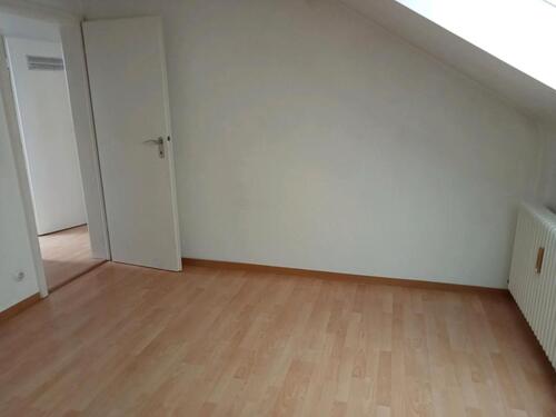 Foto - 3 Zimmer -Dachgeschosswohnung - 700,00&nbsp;EUR Kaltmiete, ca.&nbsp; 56,00&nbsp;m&sup2;