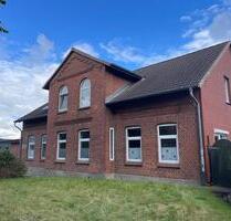 3 Zimmer (1.OG mit Treppe) in 24159 Kiel-Pries