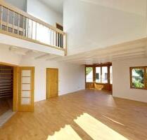 Großzügige und sehr helle Maisonette-Wohnung in zentraler und ruhiger Lage mit Blick über Wiesbaden