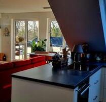 Für jede Altersgruppe! 2 Zi.-DG Wohnung mit Balkon, Lift, im Energiesparhaus - Hilden Forstbach