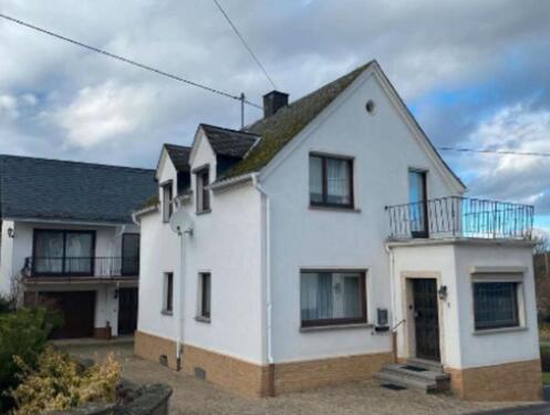 Foto - Zweifamilienhaus mit Umbaumöglichkeit zum Dreifamilienhaus