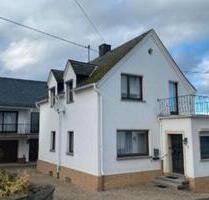 Zweifamilienhaus mit Umbaumöglichkeit zum Dreifamilienhaus - Dornburg