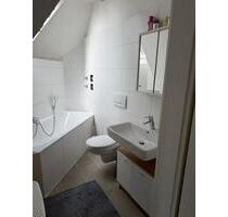 Korbach renovierte DG Wohnung 1,5 Zimmer mit Einbauküche