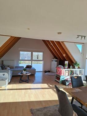 Foto - Helle 3-Zimmer Wohnung - 990,00&nbsp;EUR Kaltmiete, ca.&nbsp; 120,00&nbsp;m&sup2;