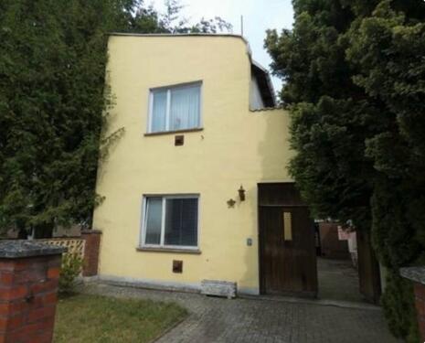 Foto - Haus als Sanierungsobjekt mitten im Woldegk mit BungalowGarage