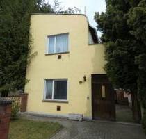 Haus als Sanierungsobjekt mitten im Woldegk mit BungalowGarage