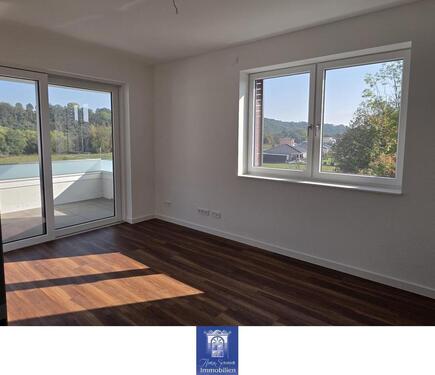 Foto - Neubau! Große Dachterrasse, exklusives Bad mit freistehender Wanne, ruhige Lage, Lift!