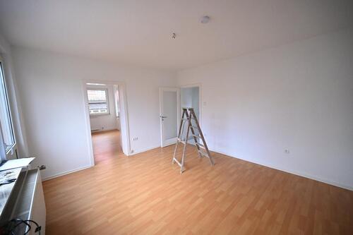 Foto - Vollständig renovierte 2-Zi.-Whg. mit Balkon, Linden Mitte ab Mai