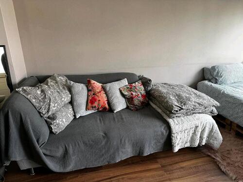Foto - Wohnung 1 Ziemmer - 350,00 EUR Kaltmiete,