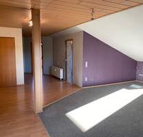 Großzügige 2-Zimmer-DG-Wohnung mit Balkon in Hünfelden Dauborn