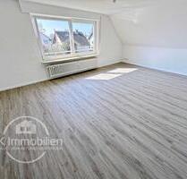 Frisch sanierte 2,5-Zi-Whng im Dachgeschoss mit Gartenidylle - Frankfurt am Main Bonames