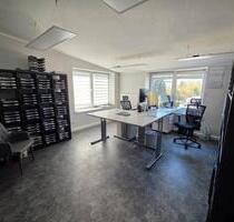 Büroetage in neugebauter Halle 5 Räume - 7 Stellplätze möglich - Lambrechtshagen