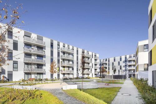 Foto - Sonnenhöfe - Familienfreundliche 3-Zimmer-Wohnung mit Balkon in Schönefeld