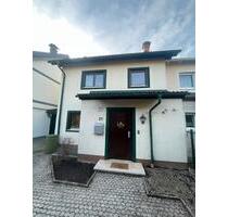 Teilmöbliertes 5-Zimmer Reihenhaus mit Garten, Garage, Keller - Freilassing