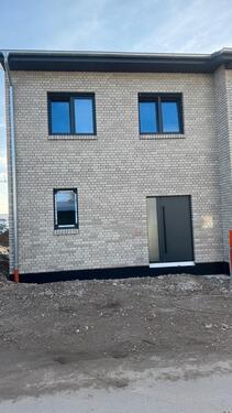 Foto - Neubauhaus Haushälfte - 1.350,00&nbsp;EUR Kaltmiete, ca.&nbsp; 103,00&nbsp;m&sup2;
