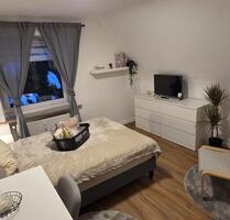 Möbliertes Zimmer ca. 3 Min zur S-Bahn Hoheneichen. 01.04.26. - Hamburg Wandsbek