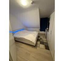 2-Zimmerwohnung DG 45qm möbiliert - Mönchengladbach West 2-Zimmerwohnung DG 45qm möbiliert - Mönchengladbach West