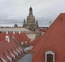 Ihr neues zu Hause im Schlosseck Dresden - Loggia in den ruhigen Innenhof