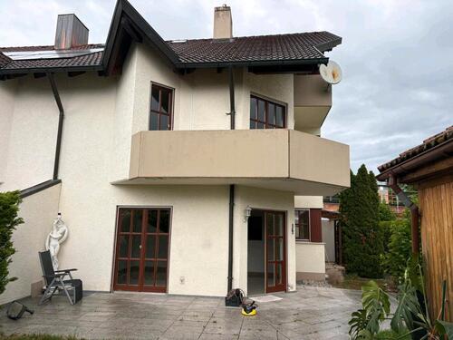 Foto - Doppelhaushälfte zu vermieten - 1.850,00&nbsp;EUR Kaltmiete, ca.&nbsp; 200,00&nbsp;m&sup2;