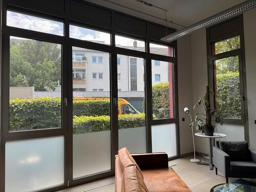 Foto - Büro Praxis mit kleinen Vorgarten in der Südstadt
