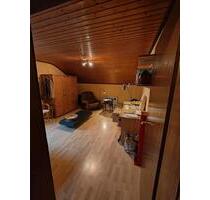 37 qm Dachgeschosswohnung 1,5 Zimmer an Einzelpersonen - Kempten (Allgäu) Auf der Halde