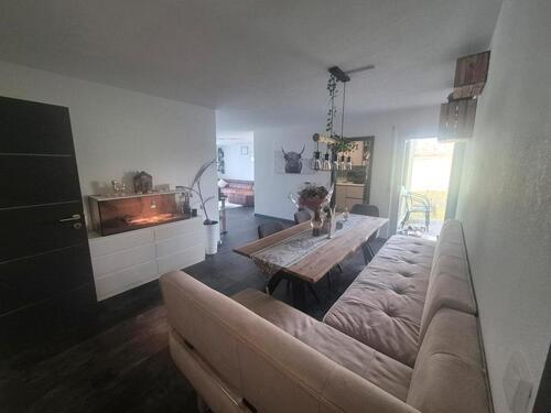 Foto - Moderne 3,5 Zimmer - Erdgeschosswohnung mit zwei Terrassen