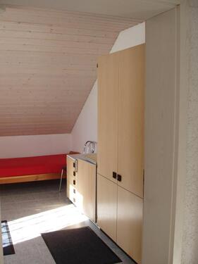 Foto - möbl. Zimmer mit Bad - 200,00&nbsp;EUR Kaltmiete, ca.&nbsp; 15,00&nbsp;m&sup2;