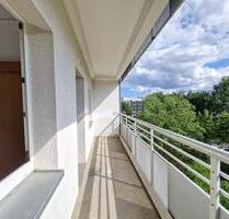 Weitblick genießen! Wir renovieren 2-Zimmer-Wohnung! - Dresden Cotta