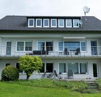 Erstbezug nach Sanierung ✨ Ideal für Familien: 4-Zimmer-Wohnung mit Garten, Terrasse & Stellplatz in ruhiger Lage - Bad Zwesten