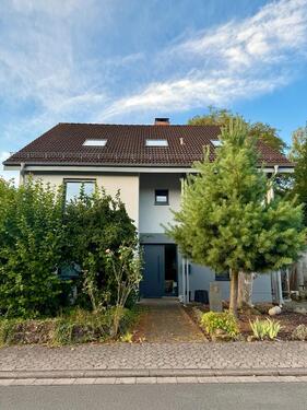 Foto - Großes freistehendes Einfamilienhaus mit Pool zur Miete